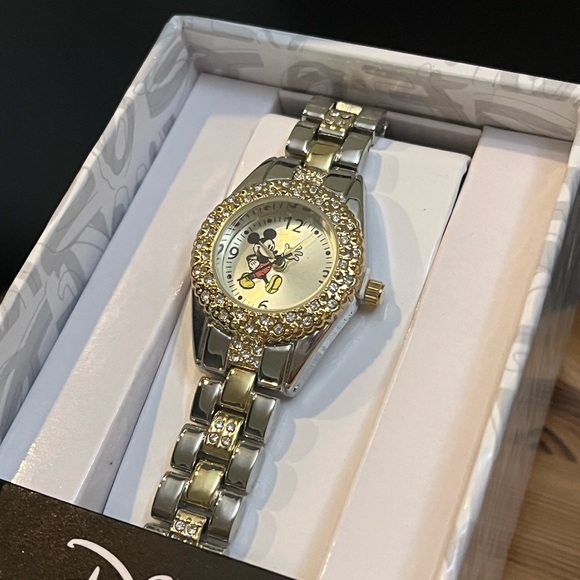 Mickey Mouse Disney Watch - Picture 3 of 6